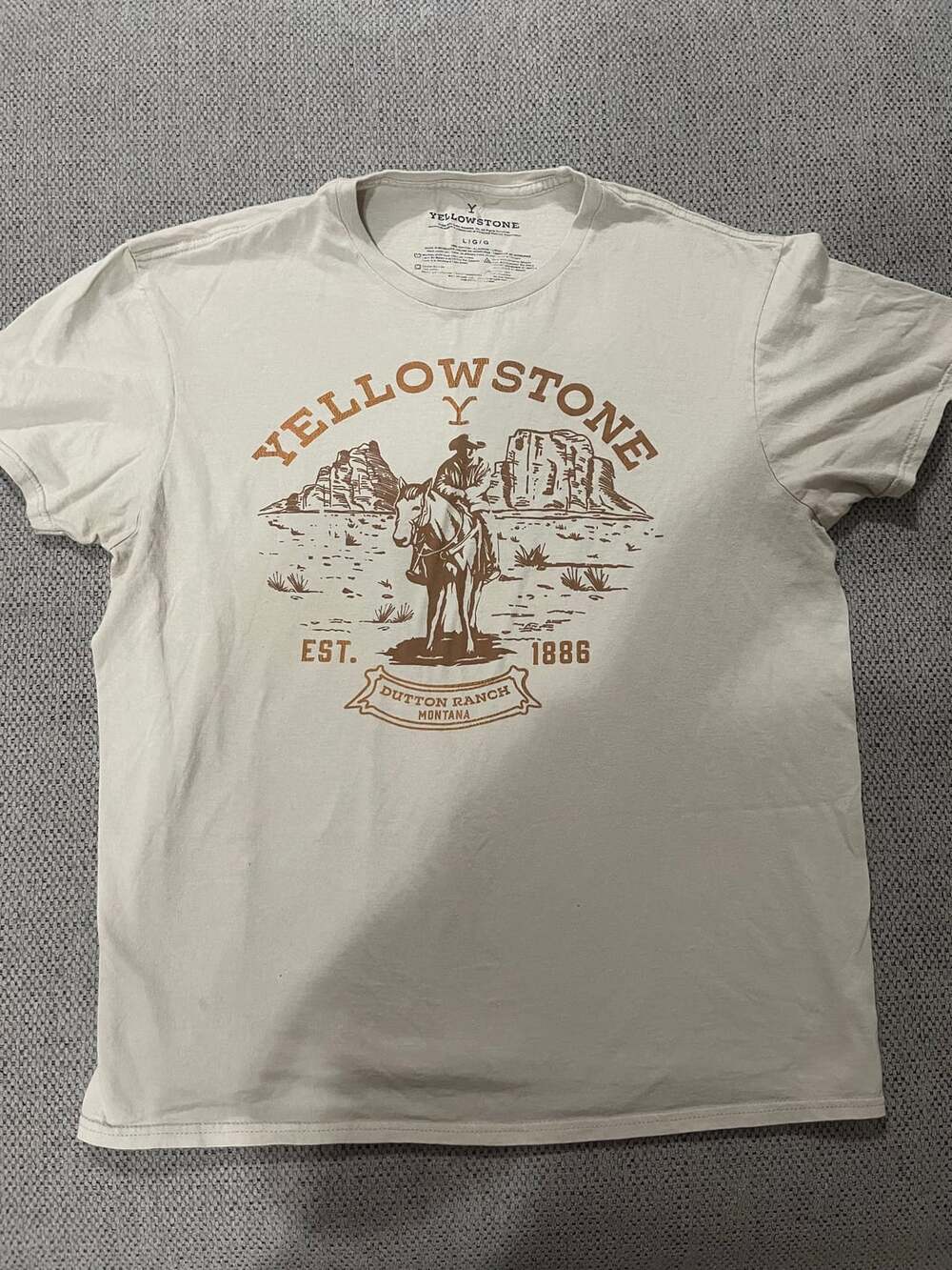 Yellowstone Dutton Ranch Distressed Graphic Tee
